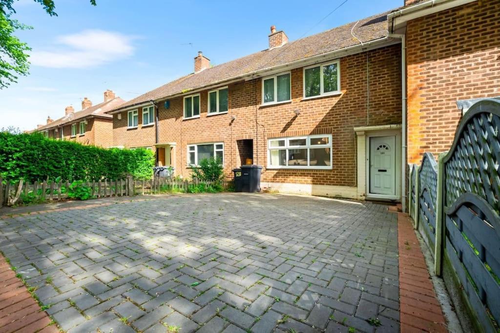 Jlr, Nec, B'Ham, Contractors Villa Birmingham Exterior photo